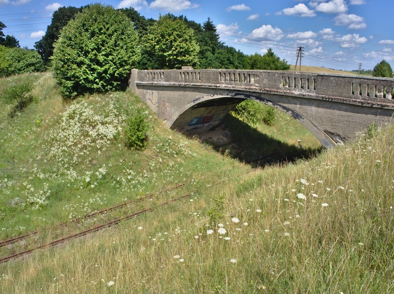 Bahnbrücke bei Woznice.jpg